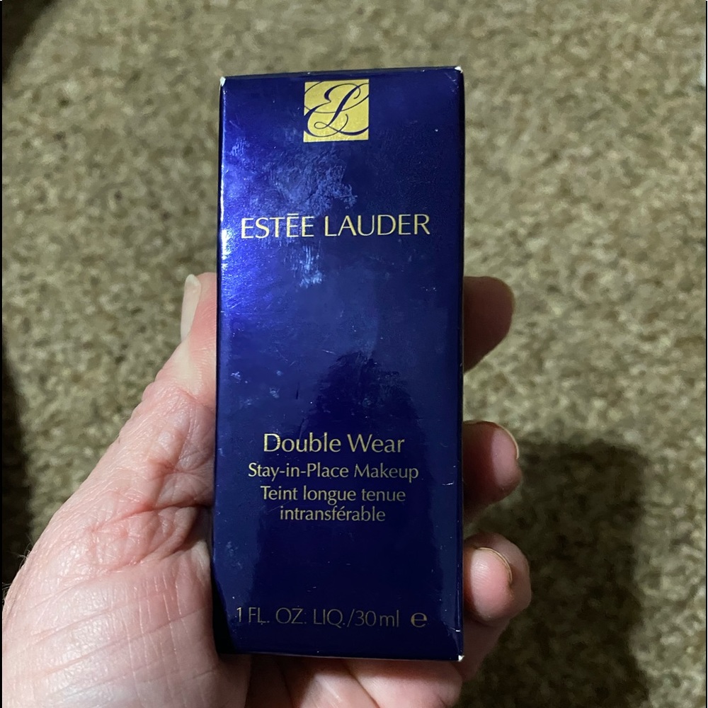 Estée Lauder double wear foundation